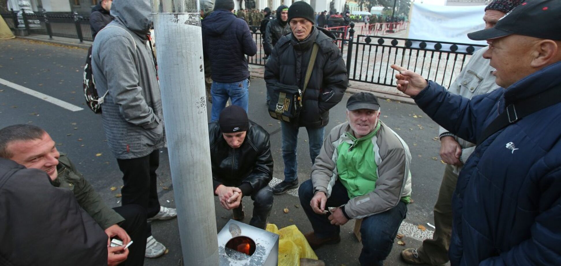 Путин бегает с шаманским бубном и призывает Майдан в Украине