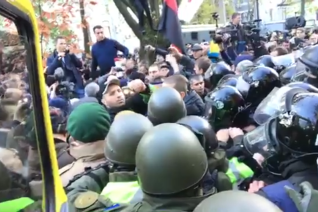 'Міхомайдан' під Радою: стало відомо про нове зіткнення протестуючих і поліції