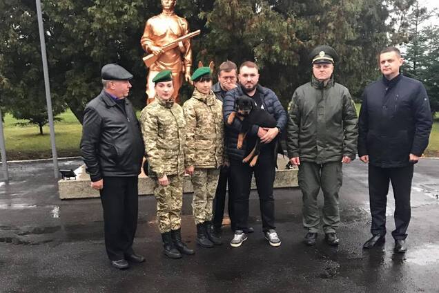 'Порвет любого': Ляшко сделал необычный подарок пограничникам