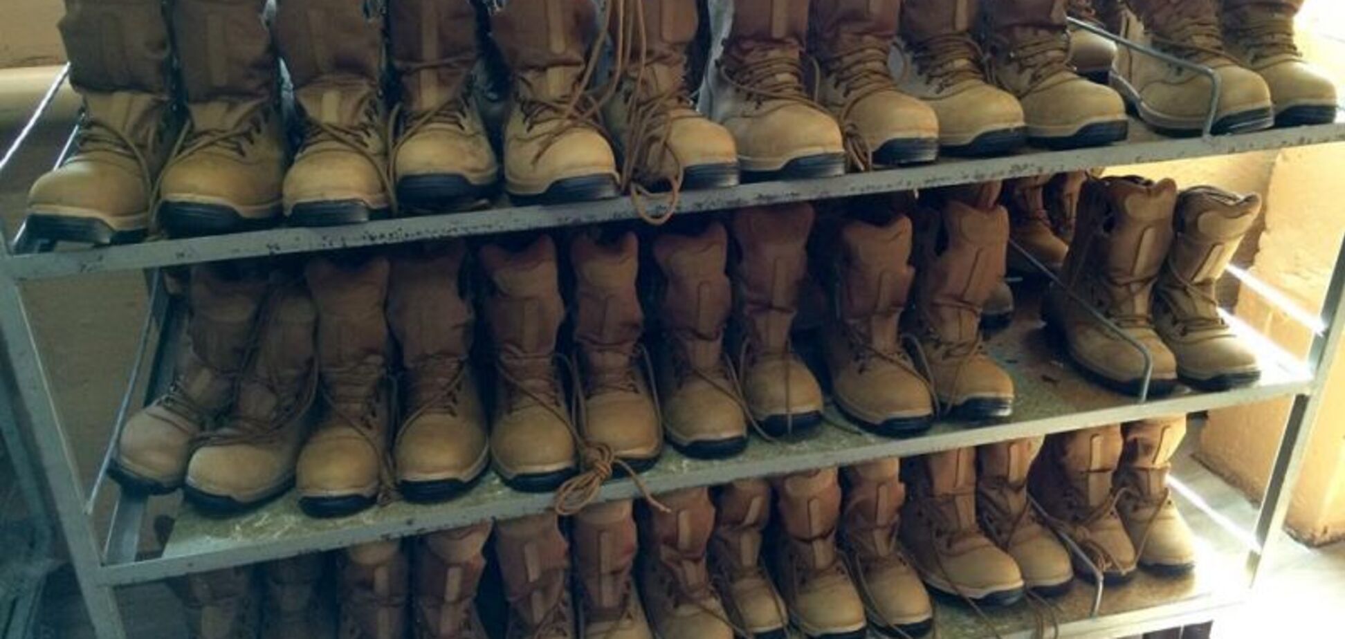 'Любимчики Минобороны': стало известно о миллионных схемах на обуви для украинских военных