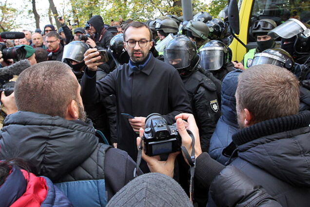 'Втручання у зовнішню політику України': на Лещенка подали в суд