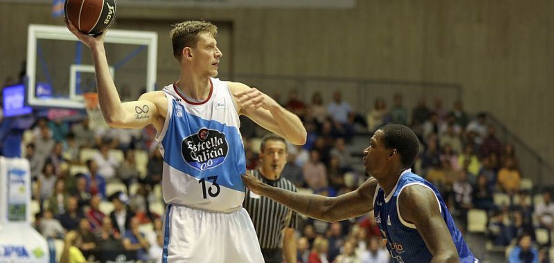 Артем Пустовий