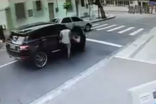 Появилось видео вооруженного нападения на вратаря сборной Бразилии