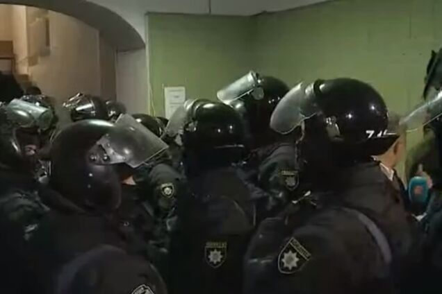 Суд над Коханивским: силовики избили журналистов