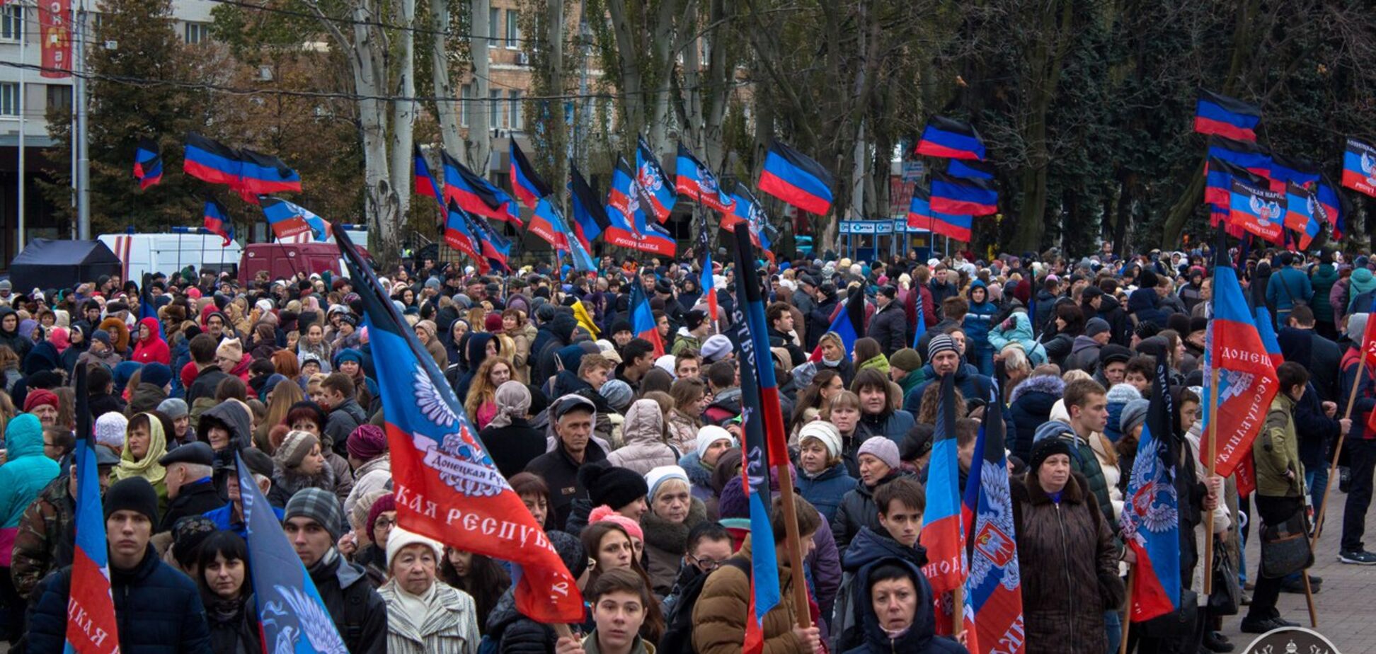 Свято під час чуми: 'день прапора ДНР' обурив мережу