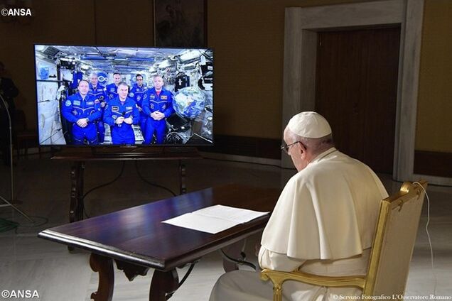 Папа Франциск провів сеанс зв'язку з МКС