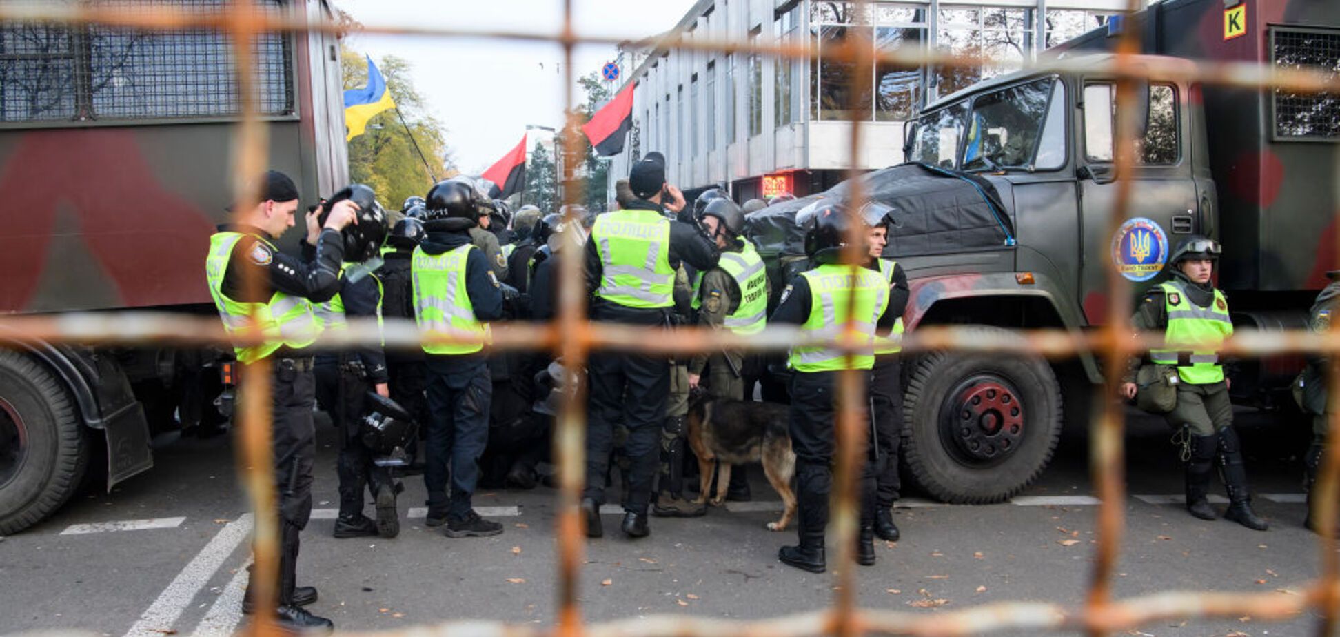 Чим займаються українські спецслужби? Вони захищають нас від терактів?
