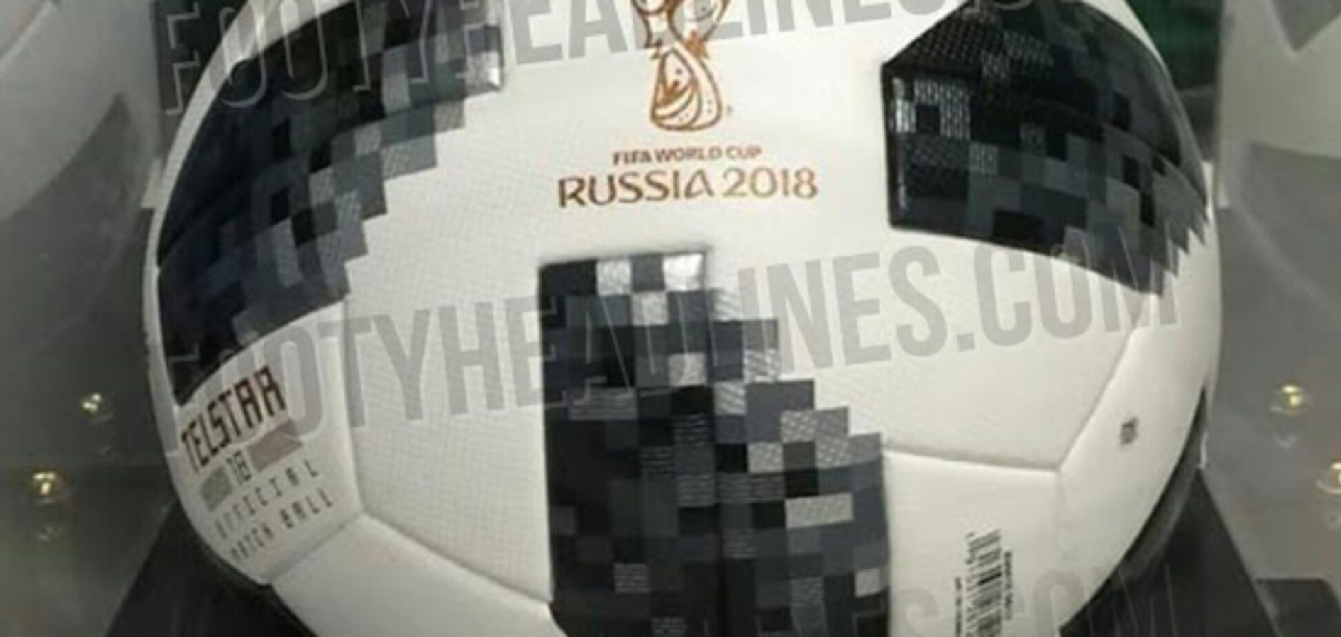 'Символ цензури': у мережі посміялися над фото м'яча російського ЧС-2018