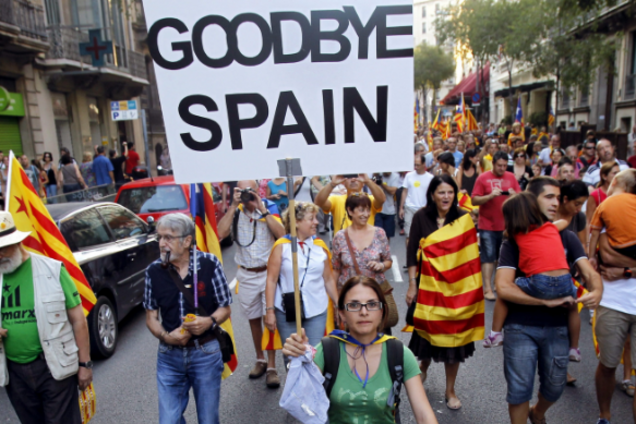 'До болю знайоме': мережу обурили витівки сепаратистів в Каталонії. Відеофакт