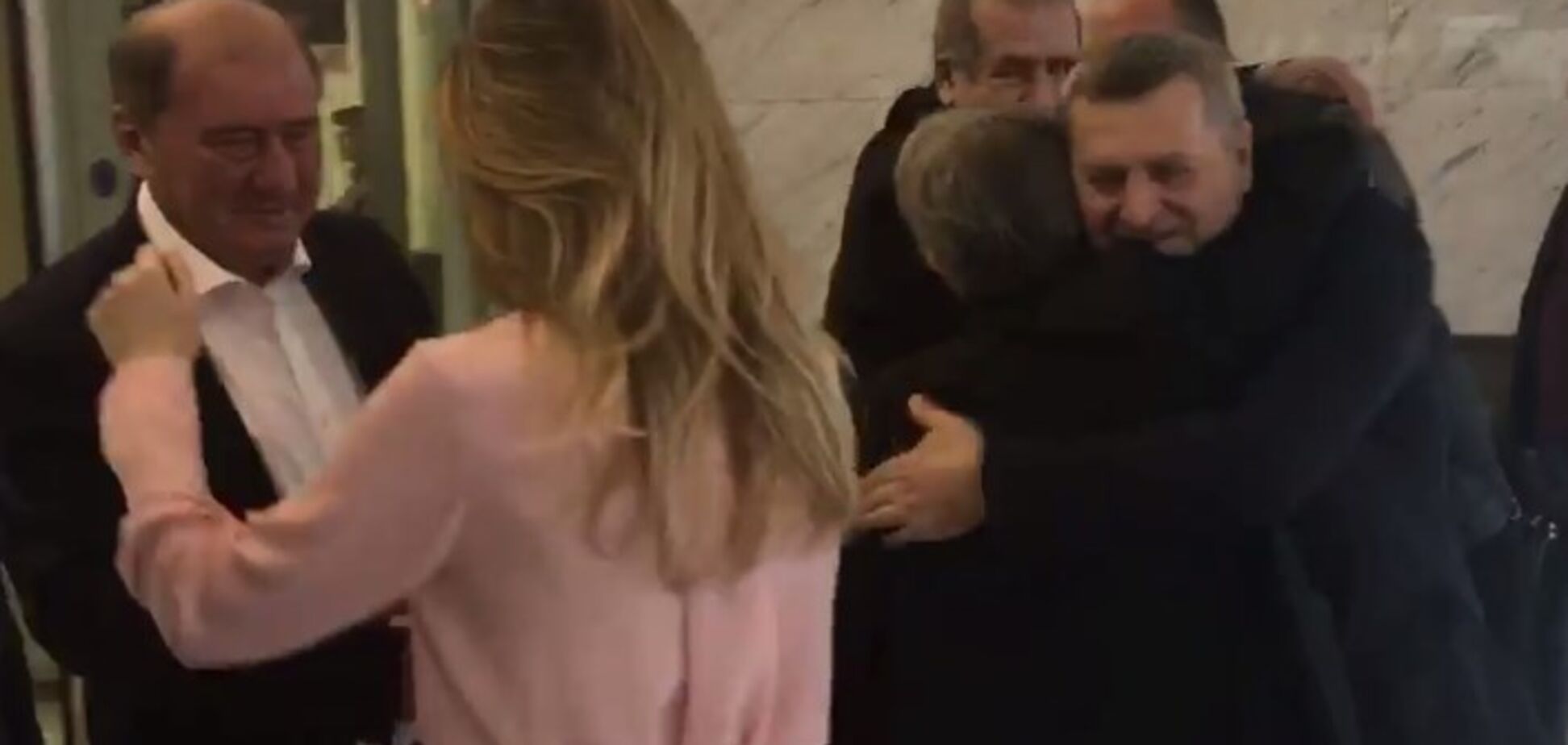 Чийгоз і Умеров на свободі: з'явилося відео повернення в'язнів Кремля