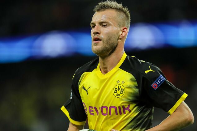 Ярмоленко забил великолепный гол с лёта в чемпионате Германии: видео шедевра