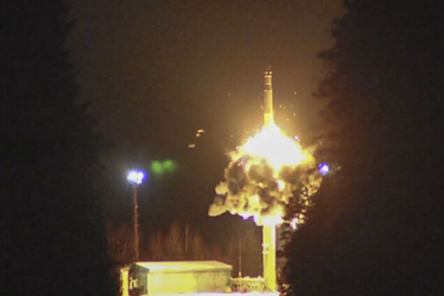 'Ракета в подарок': известный карикатурист посмеялся над Путиным