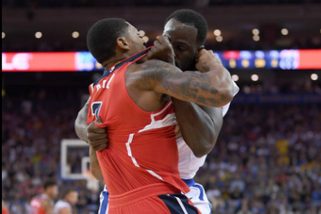 Зірки НБА влаштували жорстку бійку під час матчу