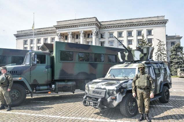 'Захоплення' військової частини в Одесі: активіст розповів про зв'язок нападників із Росією