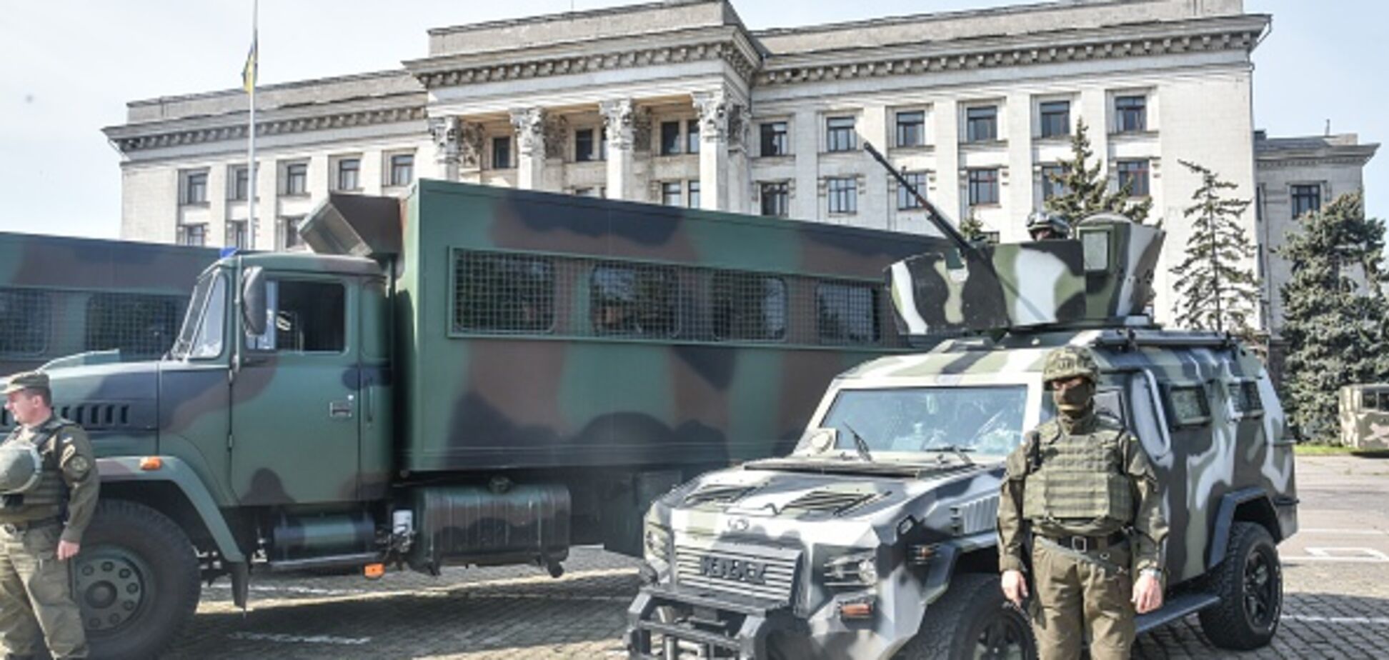 'Захоплення' військової частини в Одесі: активіст розповів про зв'язок нападників із Росією