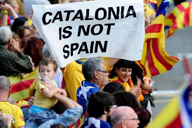 Всего 9 фактов: журналист доходчиво объяснил, чем отличается ситуация в Каталонии от Крыма и Донбасса