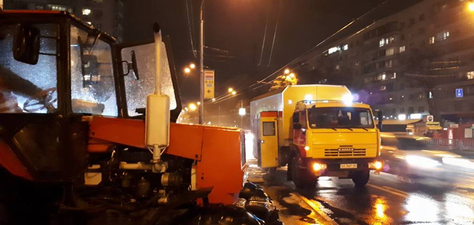 Порыв теплотрассы в Киеве