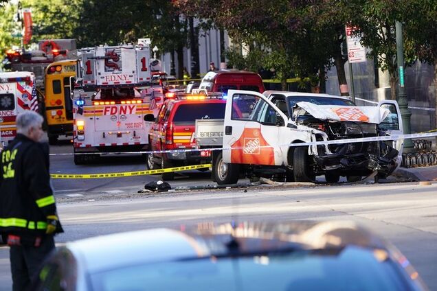 Террористическая атака в центре Нью-Йорка: все подробности, фото и видео