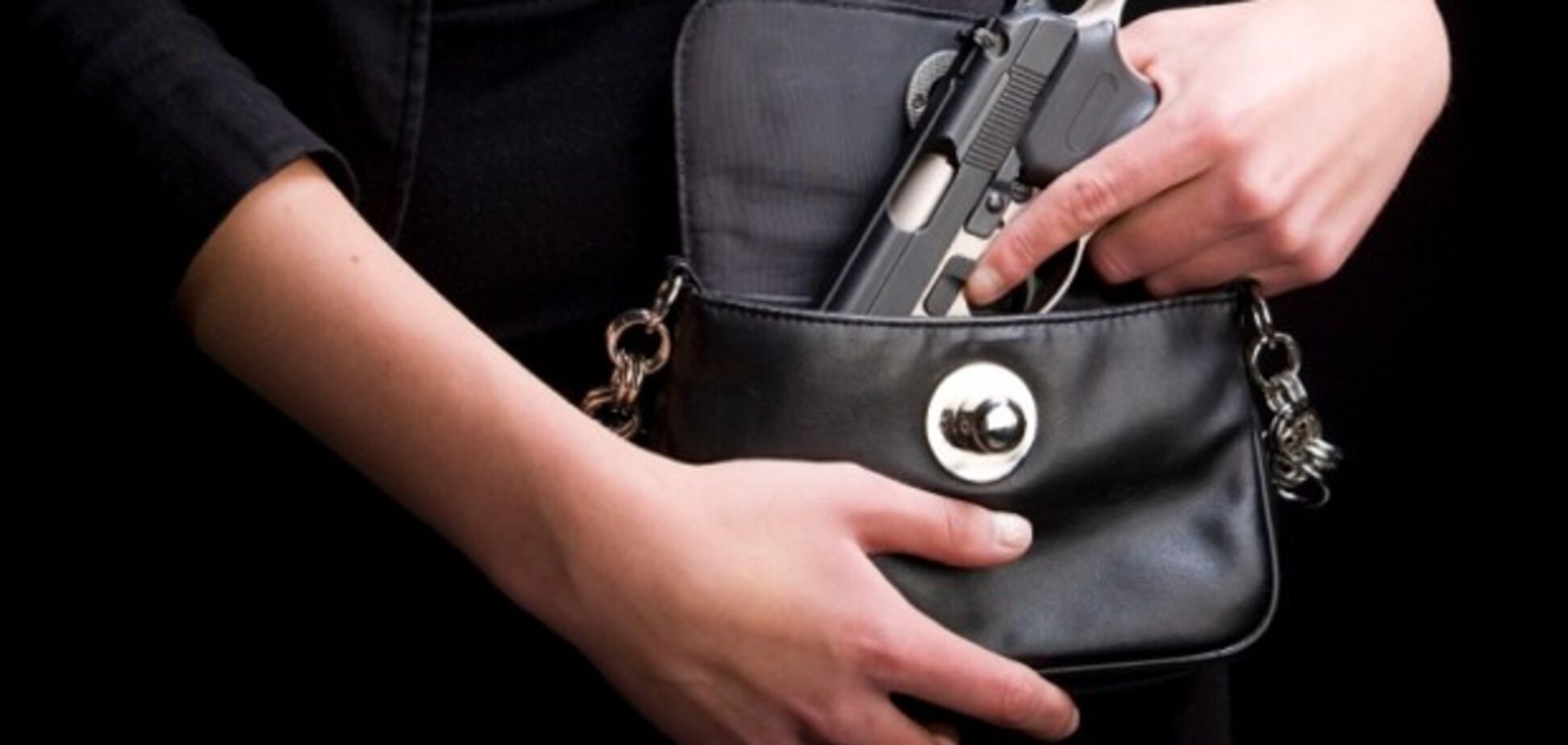 Легалізація 'короткоствола' в Україні: названі головні перешкоди