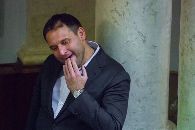 'Пронес в носке пару грамм': сеть рассмешило новое фото с загадочным Добкиным