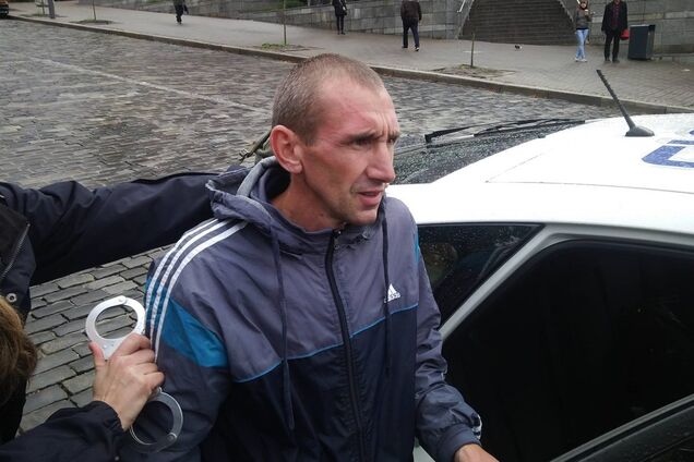 Разбил памятник