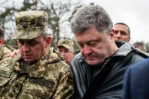 После разговора с Порошенко Муженко заявил о возможности своей отставки
