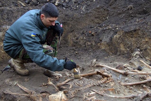 Страшна знахідка: на Тернопільщині розкопали масове поховання жертв нацистів, з'явилися фото