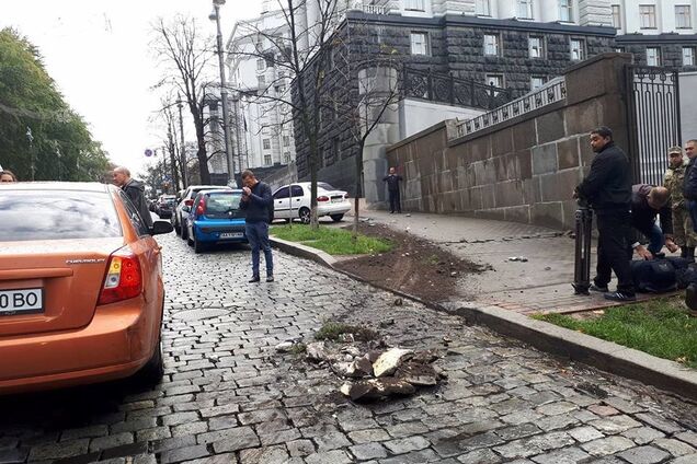 З-під Кабміну викрали Mercedes із документами відомого нардепа БПП