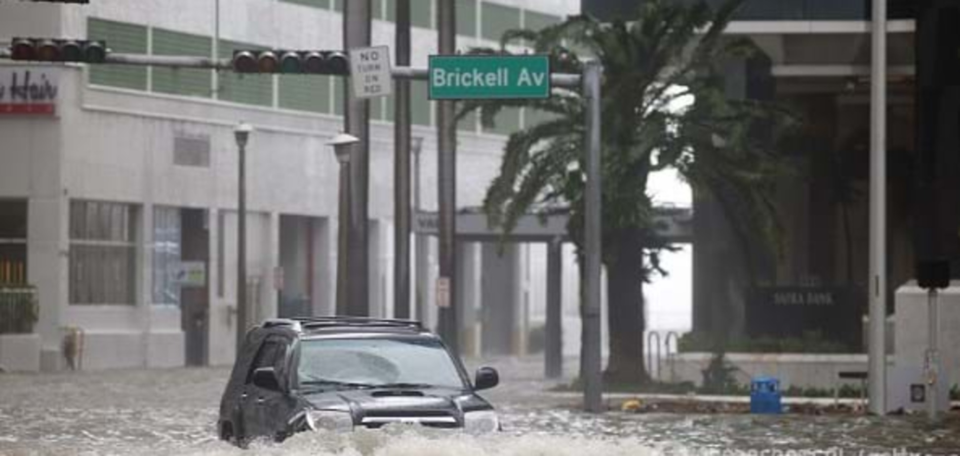 На США надвигается новый разрушительный ураган