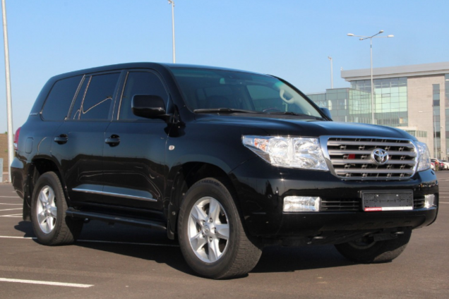 В Киеве задержали воров, угнавших внедорожник у известной певицы