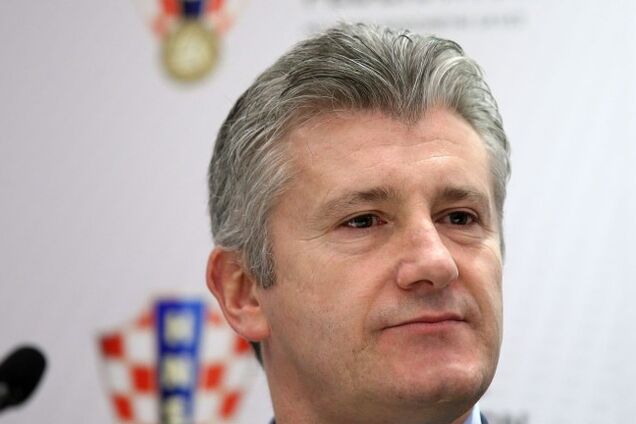 Давор Шукер