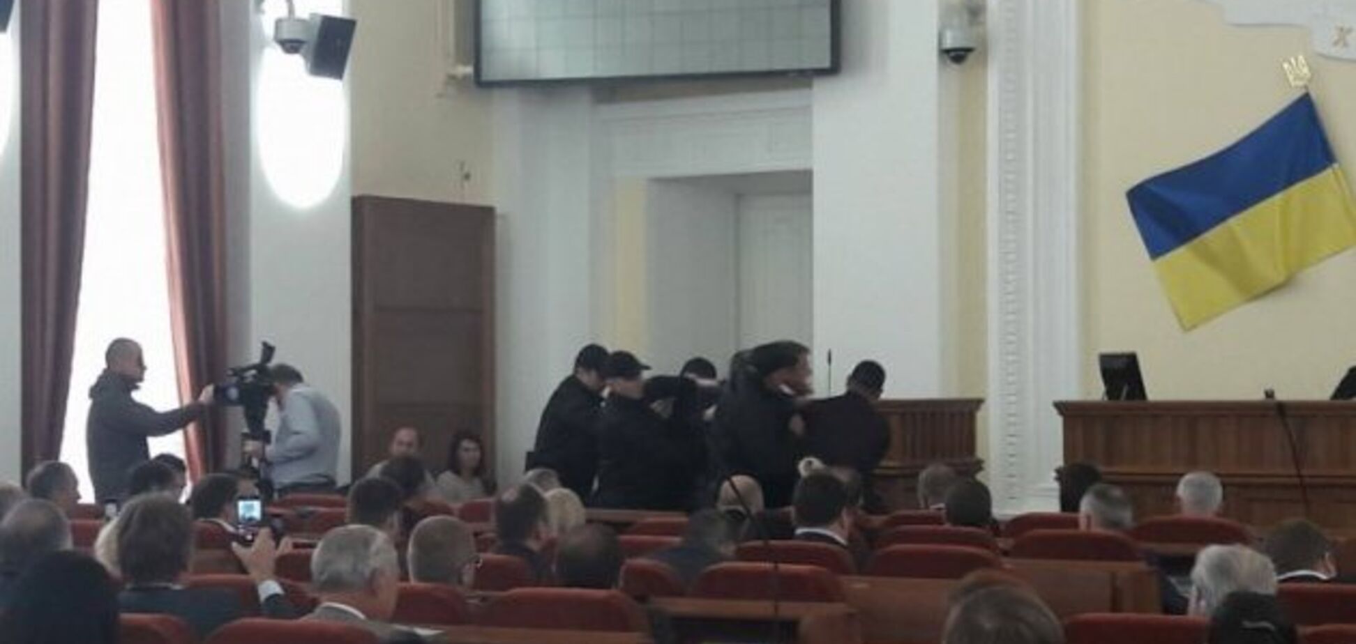 Кернес приказал: в Харькове произошел скандал с пророссийским депутатом