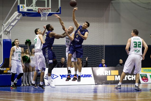 'Будивельник' разгромил 'Николаев' в Суперлиге Пари-Матч