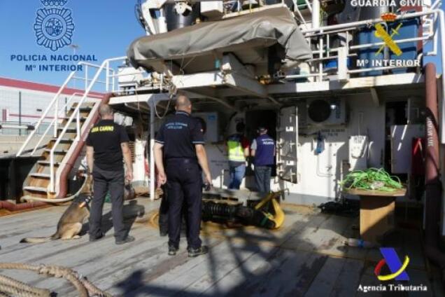 'Загашник' на 4 тонны: в Испании показали грандиозную перевозку кокаина