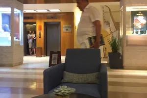 Так кто кому Рабинович?