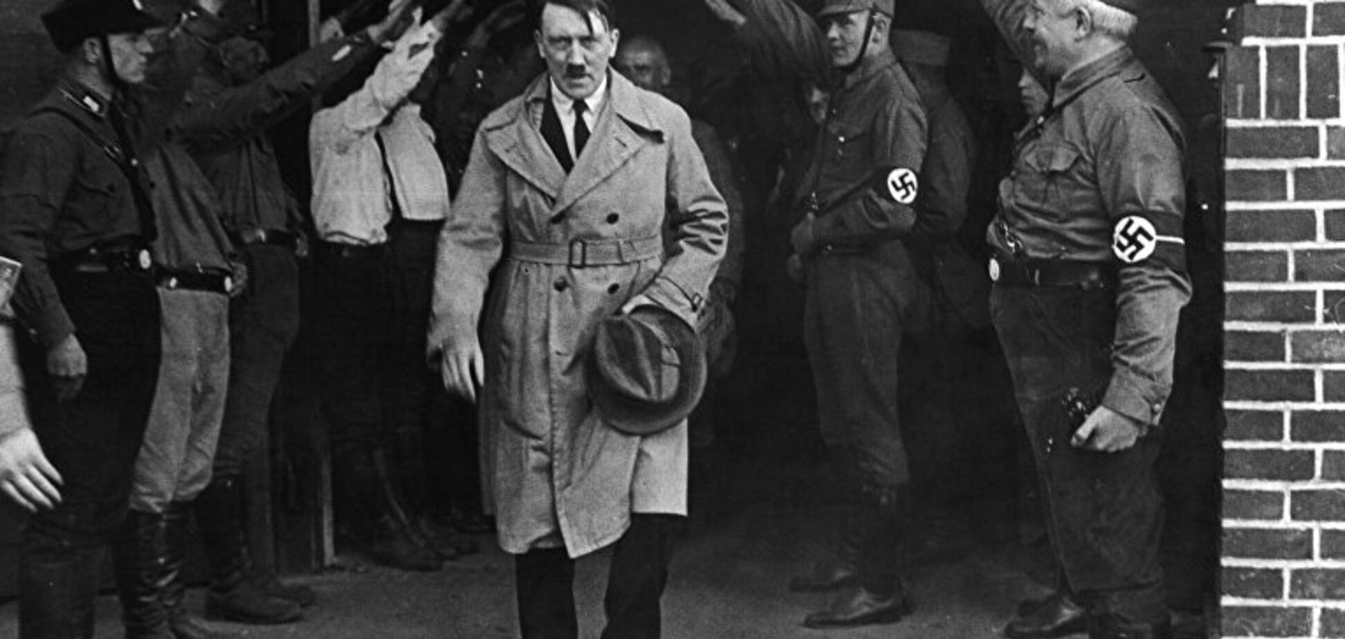 Мистификация вокруг смерти Гитлера: то, что произошло на самом деле, не имеет отношения к официальной версии