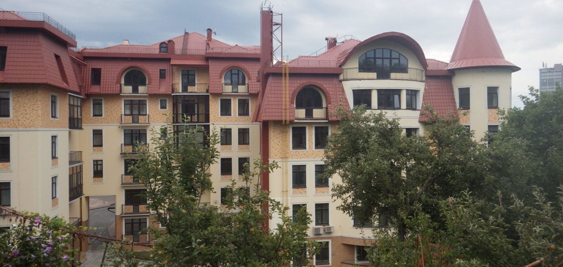 У сына Авакова нашли элитную квартиру в центре Киева: появились новые подробности