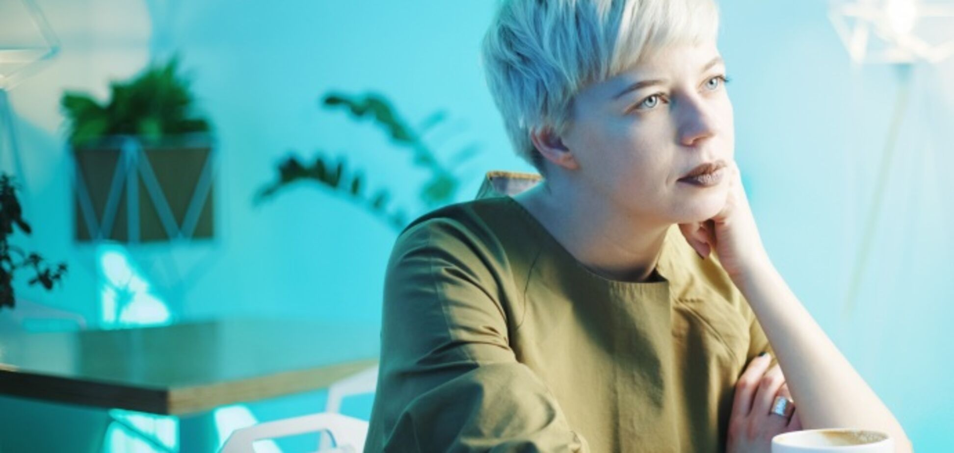 Усыновит несколько детей: украинская певица удивила откровенным признанием