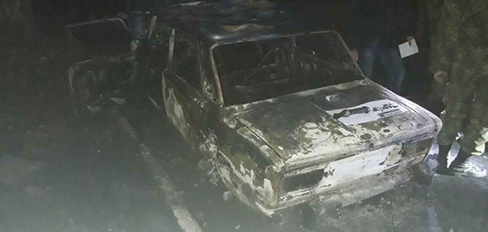 Авто поліцейських обстріляли із гранатомета