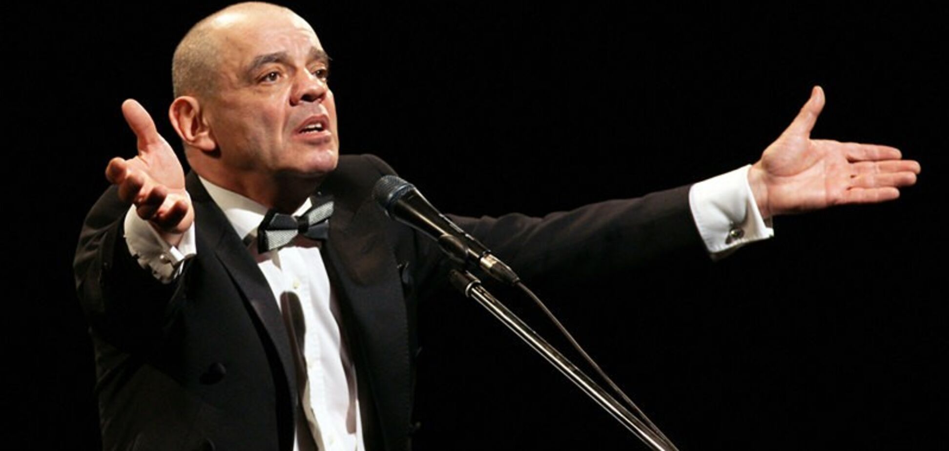 2 кг сала і 2 показових ляпаса Райкіна Національній опереті