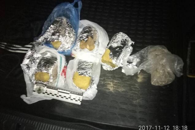 В спальном районе Киева задержали террористов со взрывчаткой