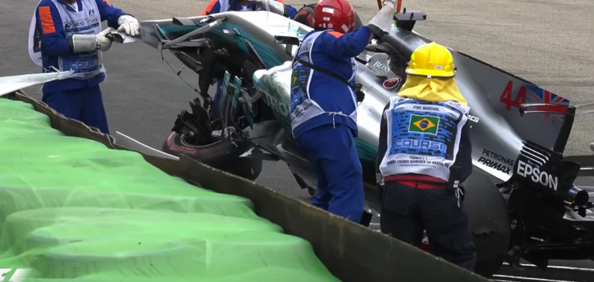 Действующий чемпион Формулы-1 попал в разрушительную аварию перед гонкой