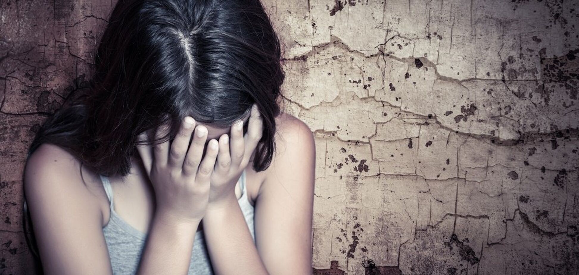 До крови из носа: в киевском супермаркете охрана устроила 'прессинг' школьницам