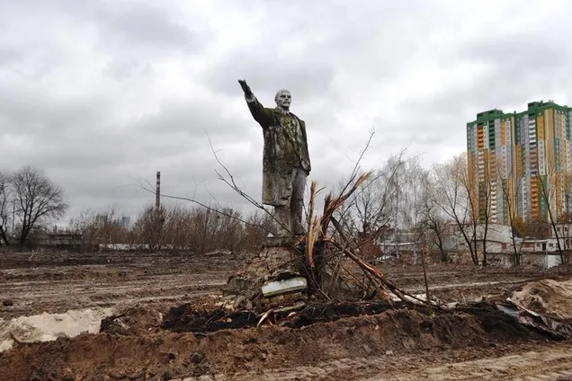 пам'ятник, Володимиру Леніну