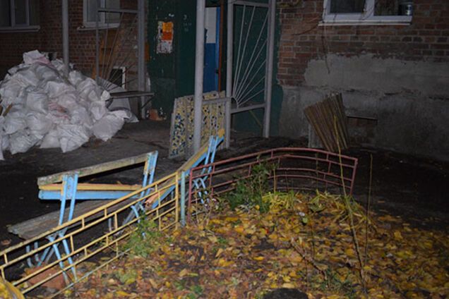 Убил мать и вышел в окно: в Полтаве произошла жуткая трагедия