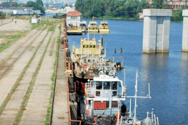 Киевский речной порт реконструирует подъездные железнодорожные пути