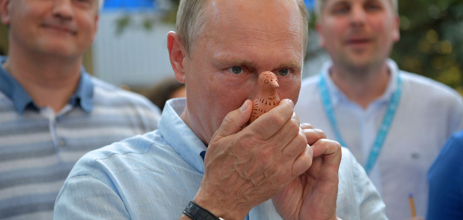 Путин дает задний ход? Нет, он только играет в поддавки