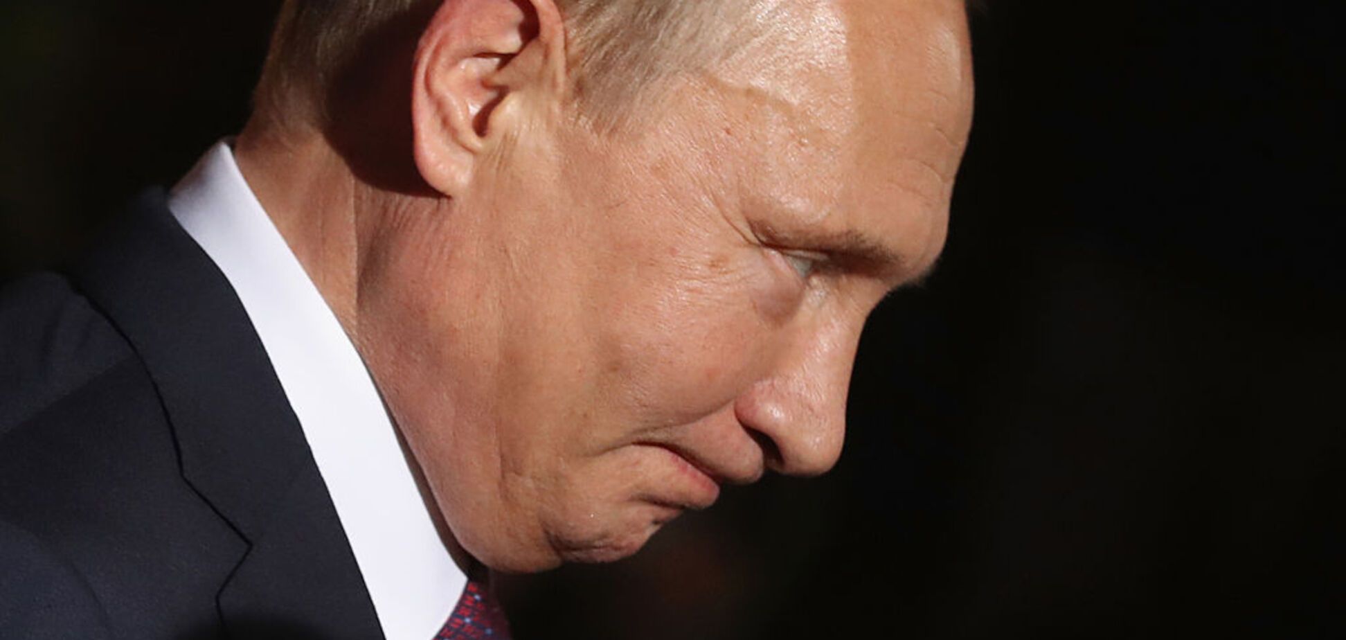 Путин потрогал нового мальчика: появилось подозрительное фото из Крыма