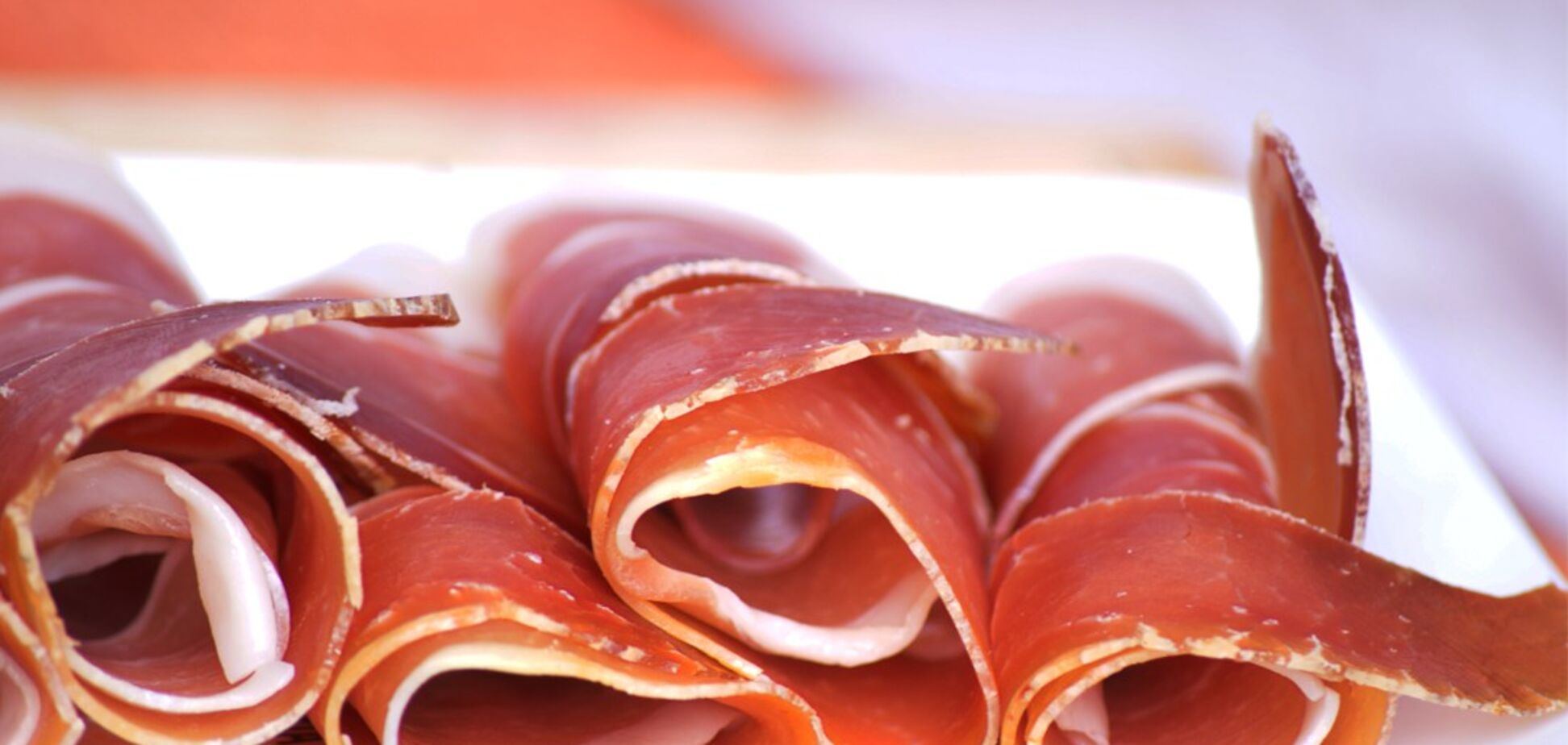 За сардельки 10 лет: режимы с таким уровнем маразма долго не живут