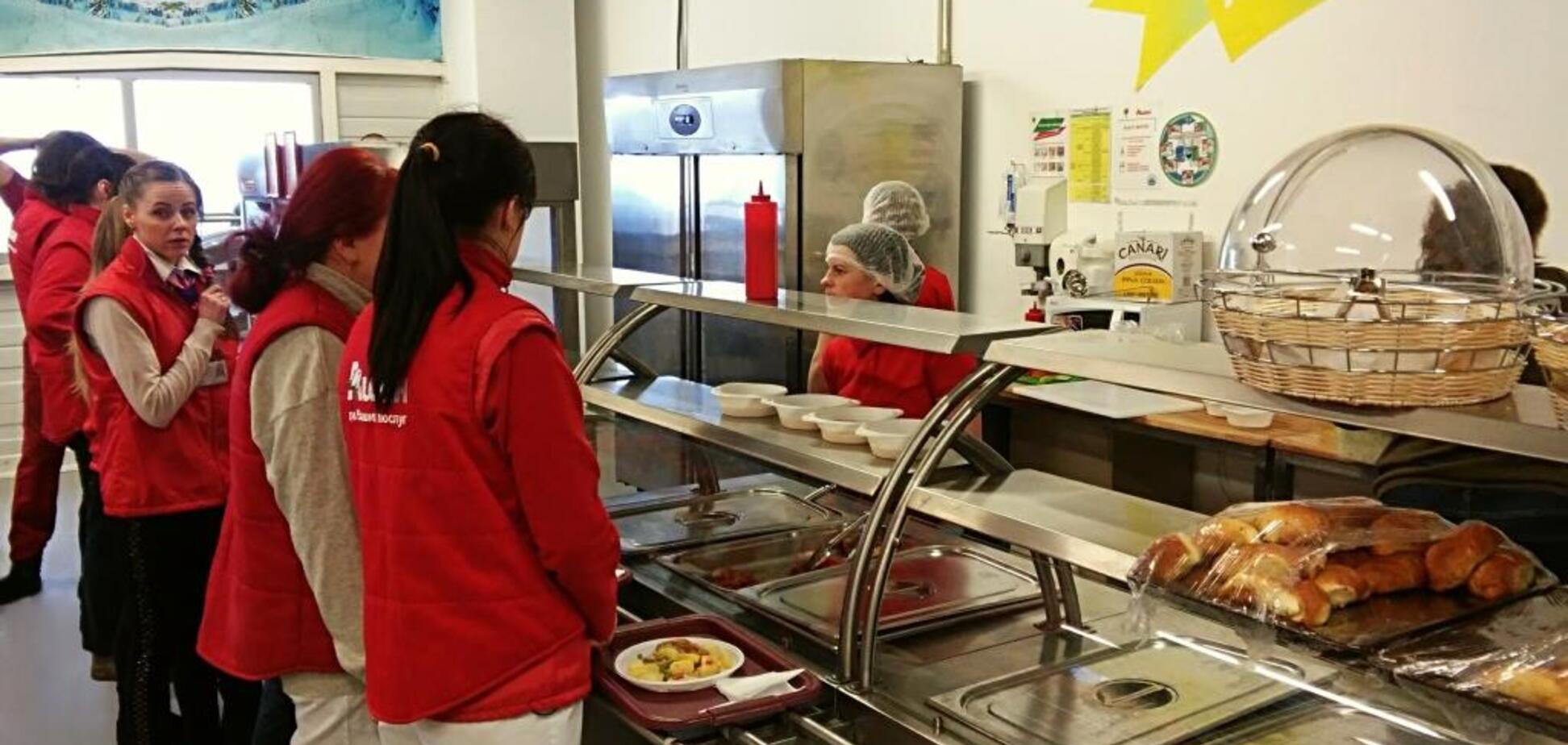 'Ашан' стал новым клиентом 'Окко' по корпоративному питанию